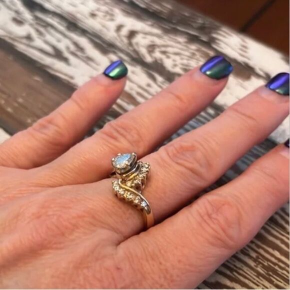 *GORGEOUS*.75 CTTW Diamond 10k Yellow Gold Sz 7 Ring .60 Ct Pear 5.38grams - Picture 2 of 11